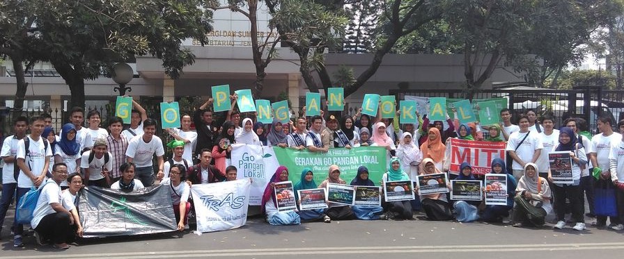 Foto Bersama Kampanye Go Pangan Lokal 2015